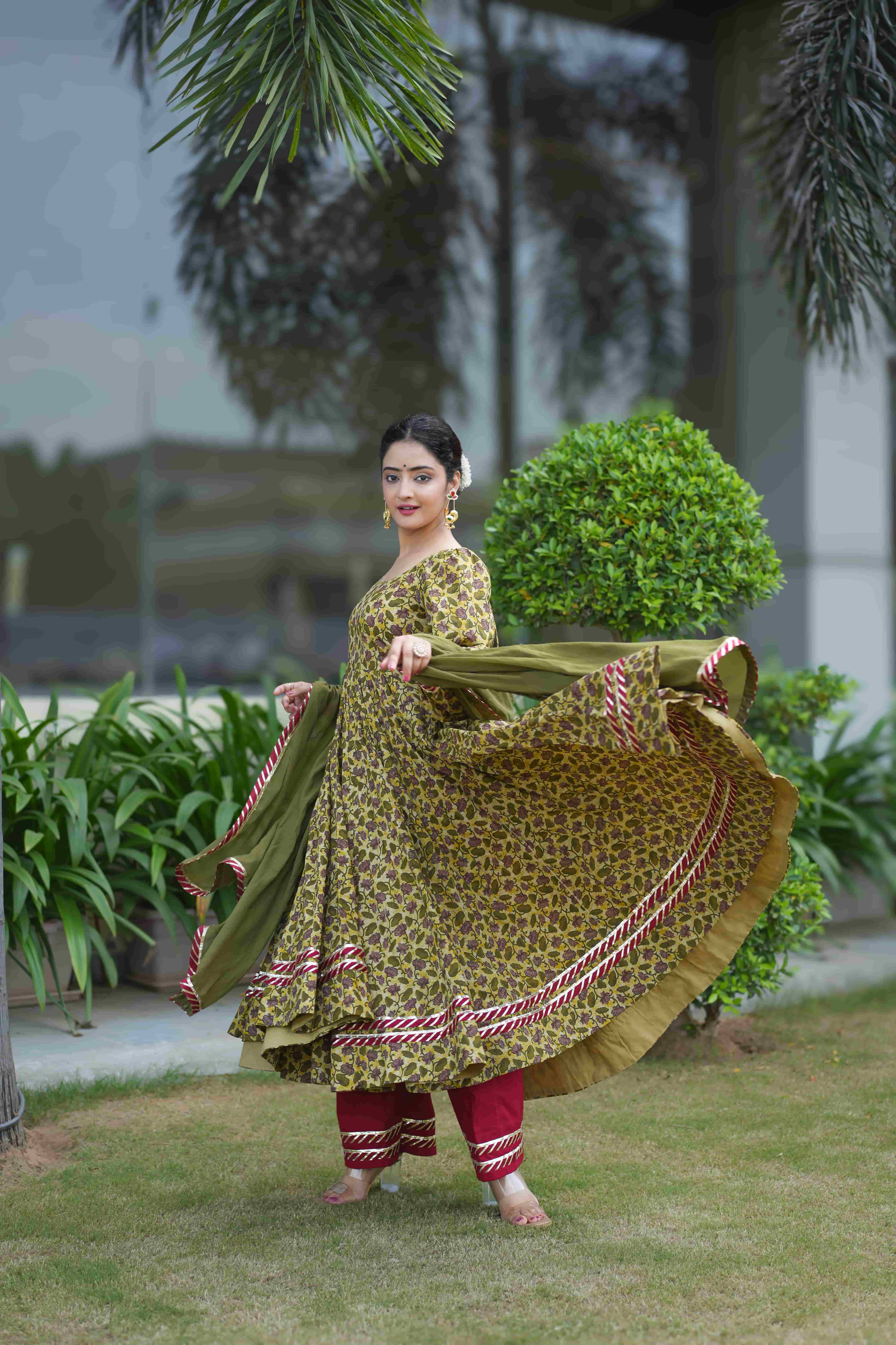 Vrindaa Olive Floral Cotton Anarkali Suit Set 4