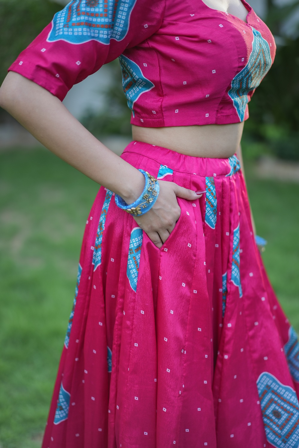JHILMIL BANDHANI - GULABI RANG Lehenga Set 3