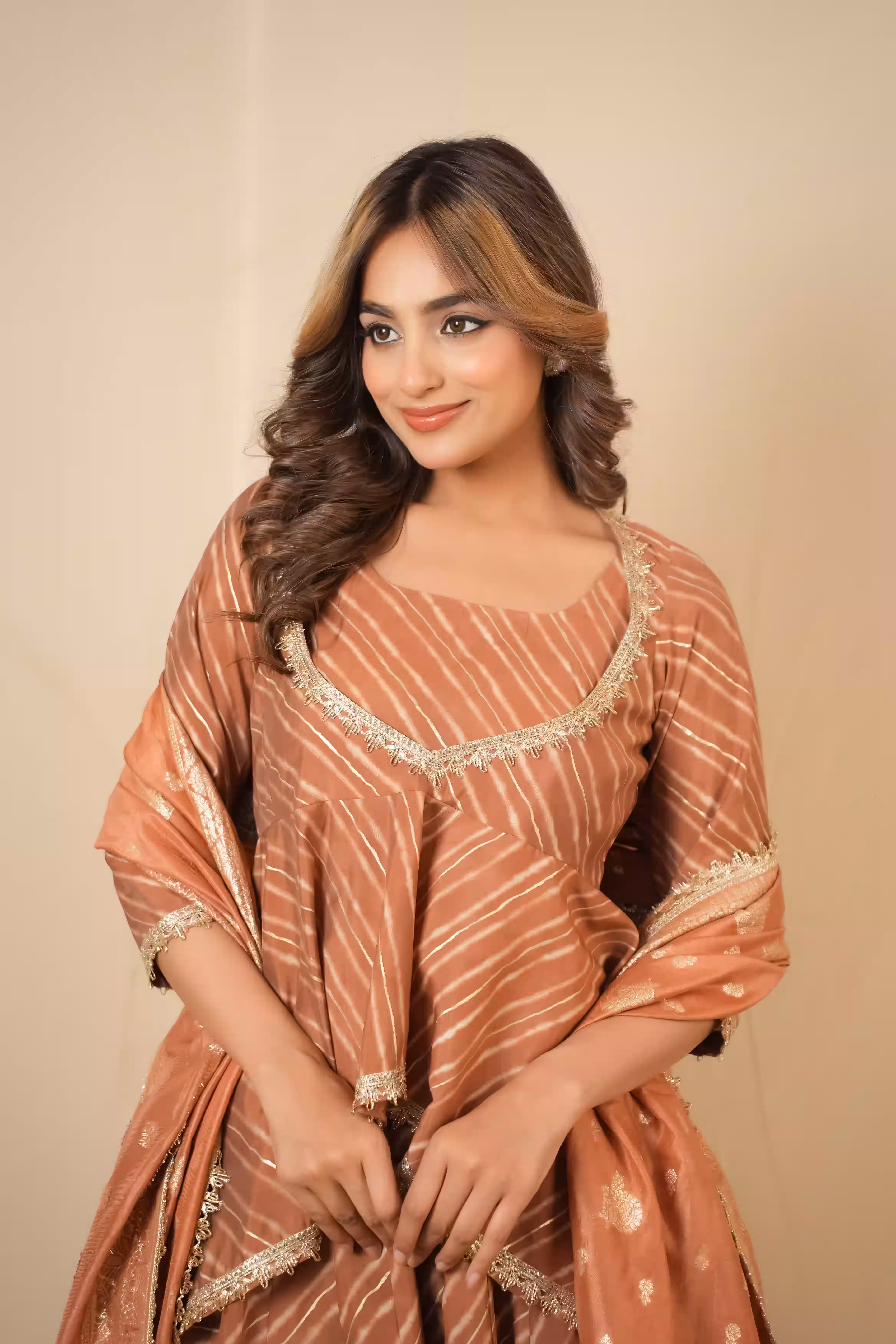 SUNEHRA PEACH LEHERIYA LEHENGA SET 4